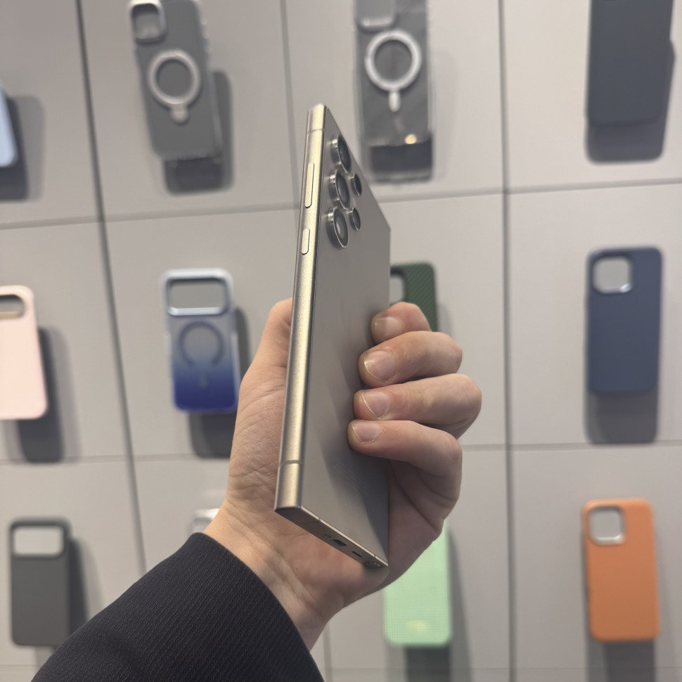 Смартфон Samsung Galaxy S24 Ultra 12/256GB Titanium Gray (Б/У)