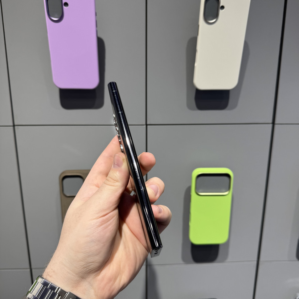 Смартфон Samsung Galaxy S22 Ultra 12/256GB Phantom Black (Б/У)