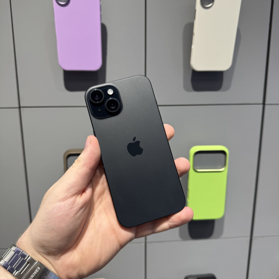 Смартфон Apple iPhone 15 128GB Black (Б/У)