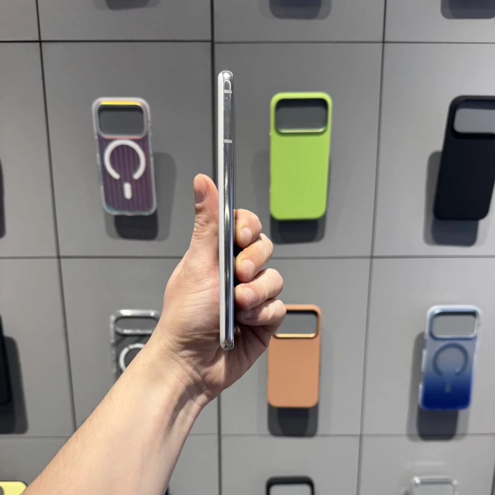 Смартфон Samsung Galaxy S21 8/256GB Белый (Phantom White) (Б/У)