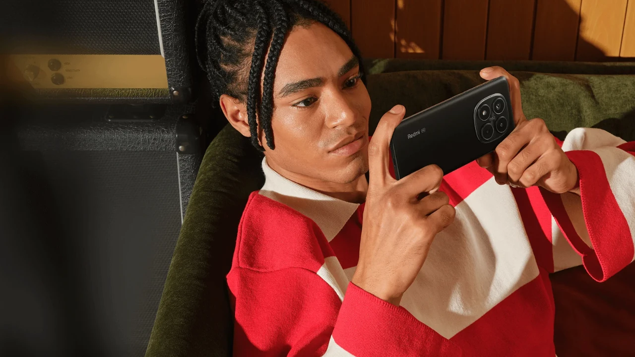 Смартфон Xiaomi Redmi Note 14 Pro 5G 12/512GB Sand Gold 2 Смартфон Xiaomi Redmi Note 14 Pro 5G 12/512GB Sand Gold 2