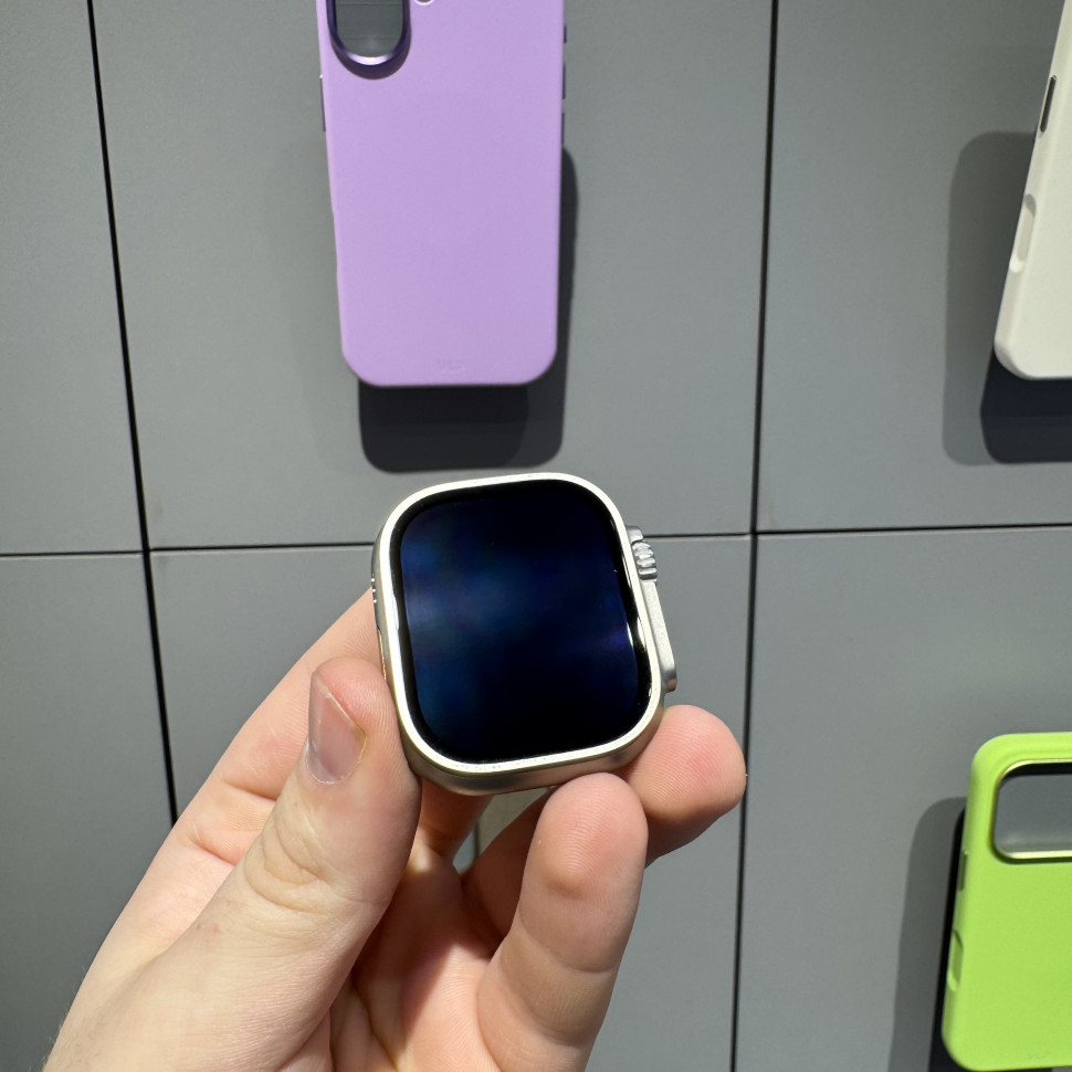 Умные часы Apple Watch Ultra 2 49mm Titanium Case with Green/Gray Trail Loop (M/L) (Б/У)
