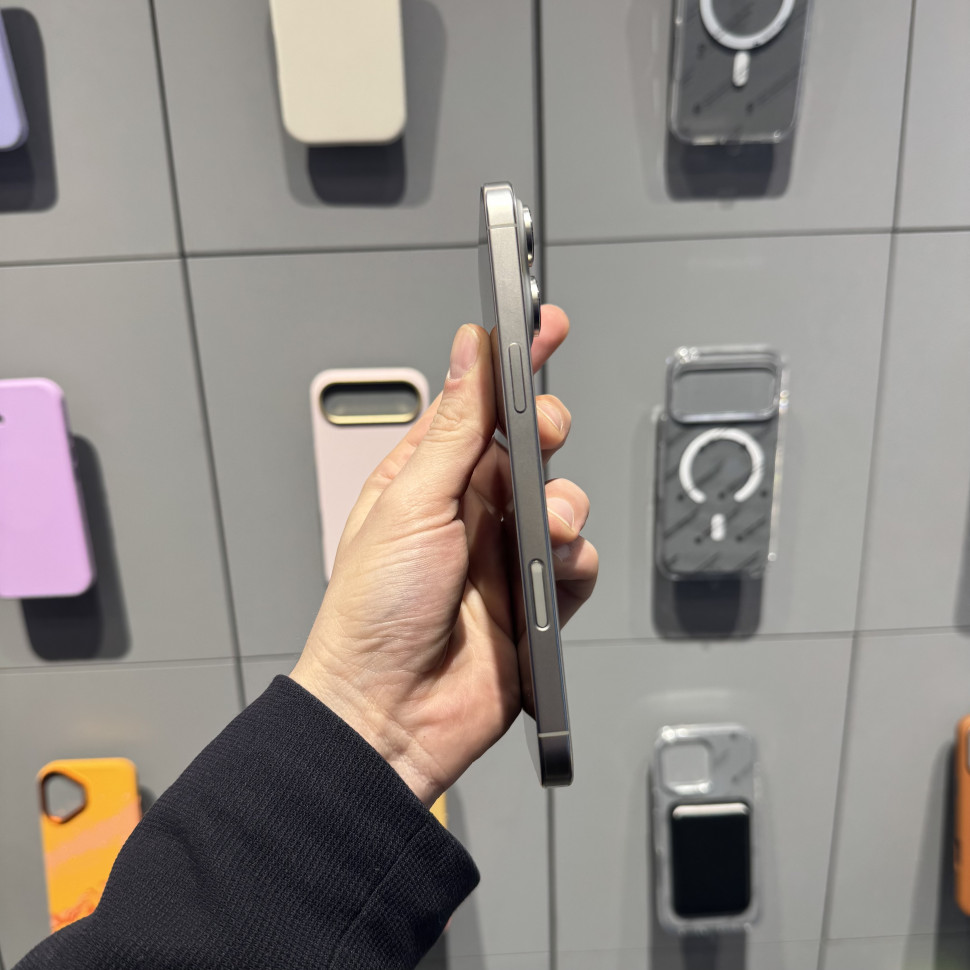 Смартфон Apple iPhone 16 Pro Max 256GB Натуральный титан (Natural Titanium) (Б/У)