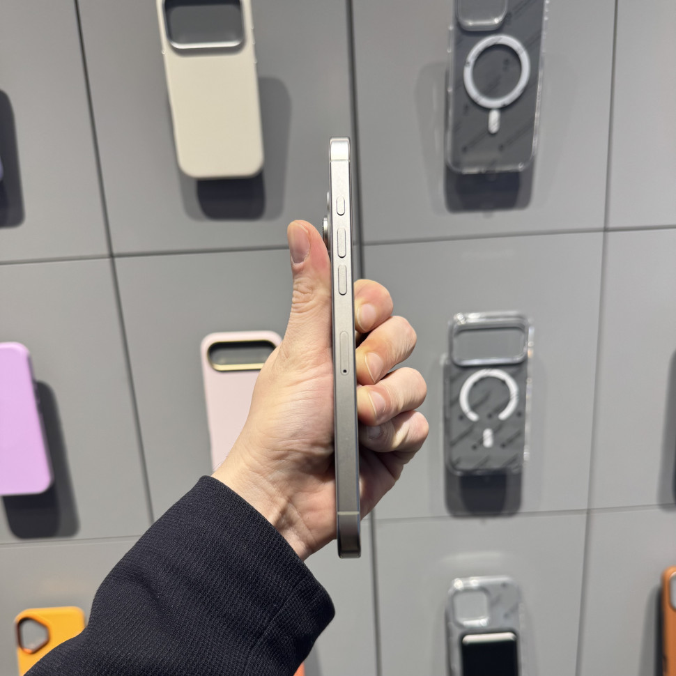 Смартфон Apple iPhone 16 Pro Max 256GB Натуральный титан (Natural Titanium) (Б/У)