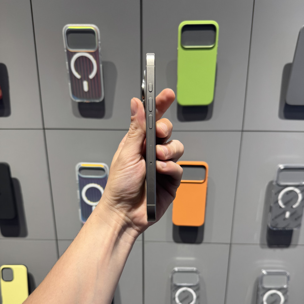 Смартфон Apple iPhone 16 Pro 256GB Natural Titanium  Б/У