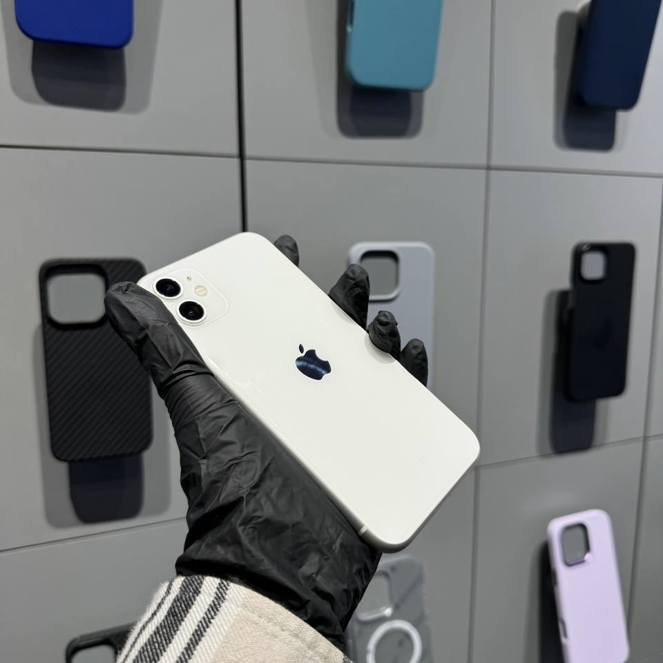 Смартфон Apple iPhone 11 64GB White (Б/У)