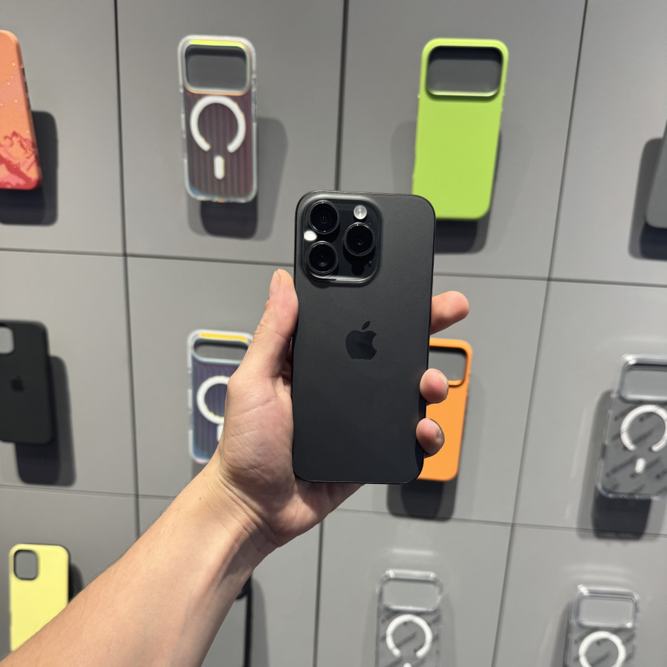 Смартфон Apple iPhone 15 Pro 256GB Черный титан Б/У