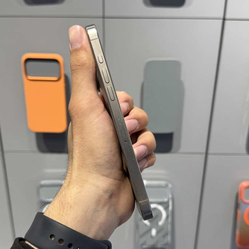Смартфон Apple iPhone 15 Pro Max 256GB Натуральный титан (Natural Titanium) (Б/У)