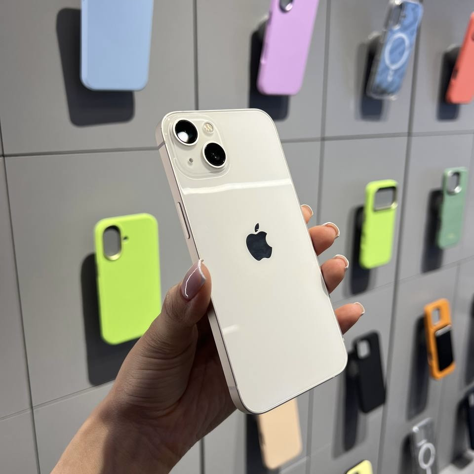 Смартфон Apple iPhone 13 256GB Белый (Starlight) (Б/У)