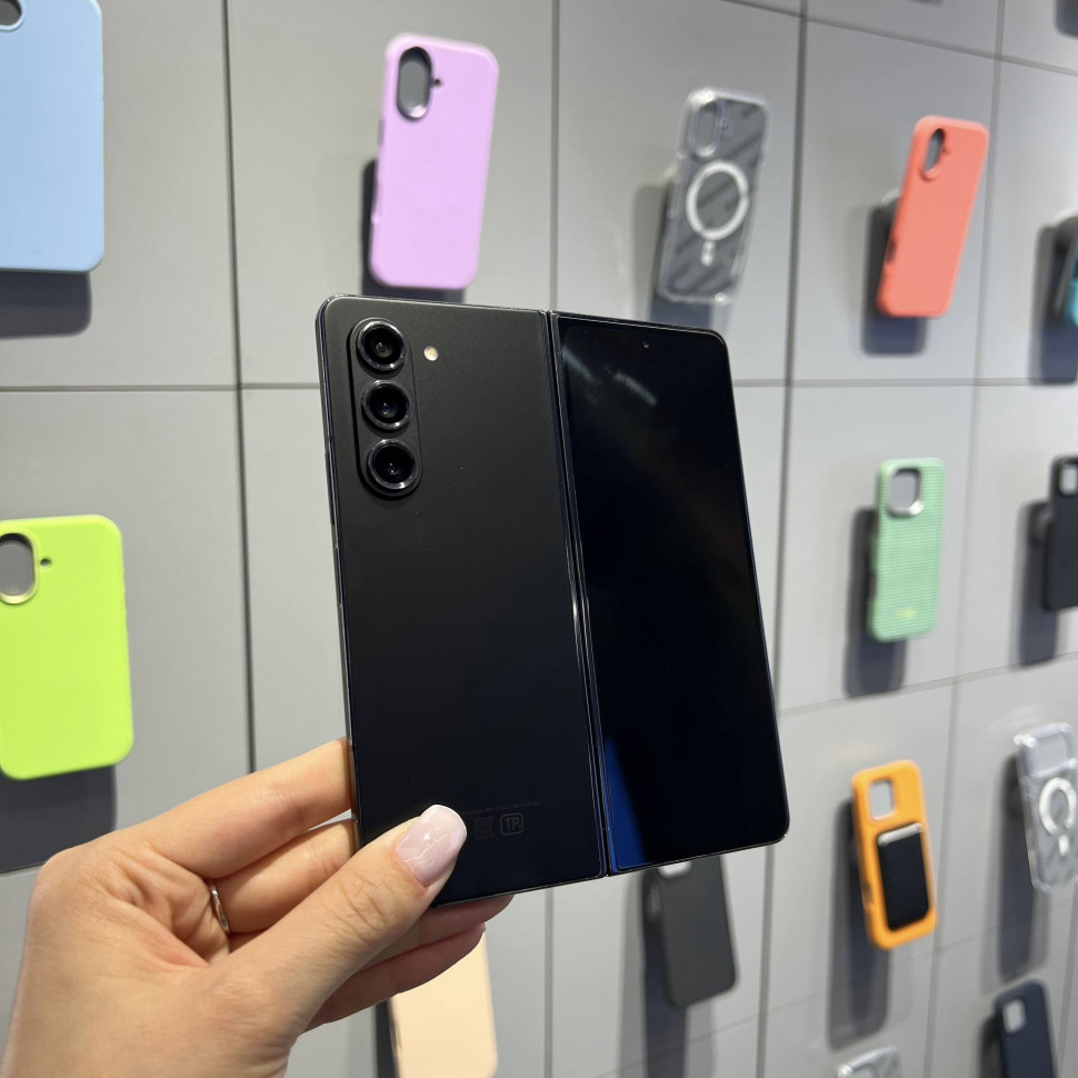 Смартфон Samsung Galaxy Z Fold 5 12/256GB Графит (Б/У)