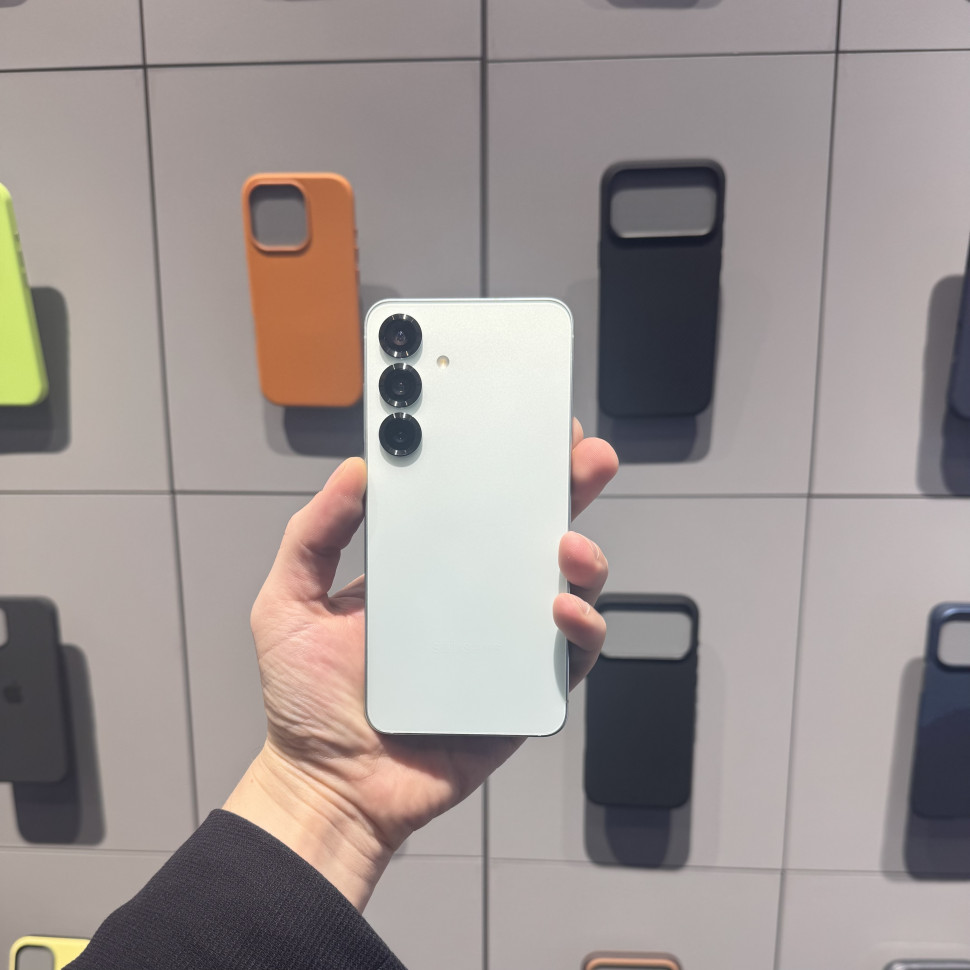 Смартфон Samsung Galaxy S25 12/256GB Мятный (Mint) (Б/У)