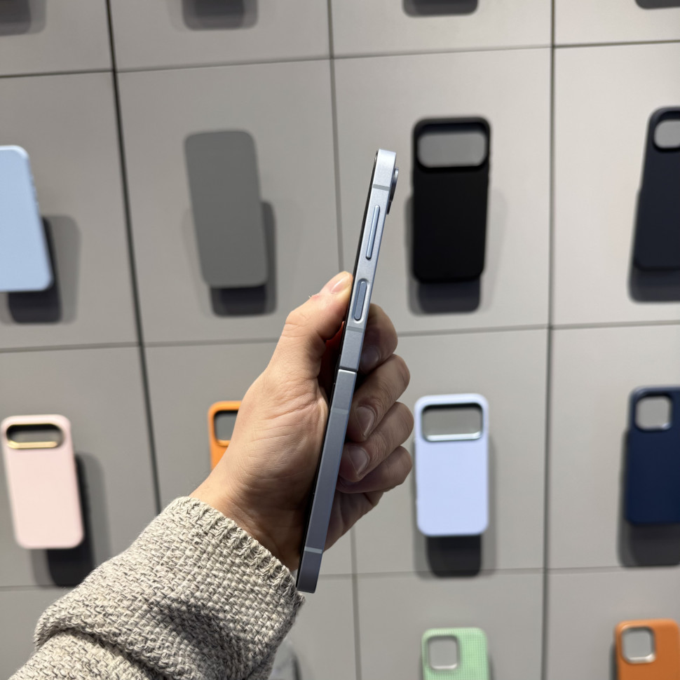 Смартфон Samsung Galaxy Z Flip6 12/512GB Голубой (Blue) (Б/У)