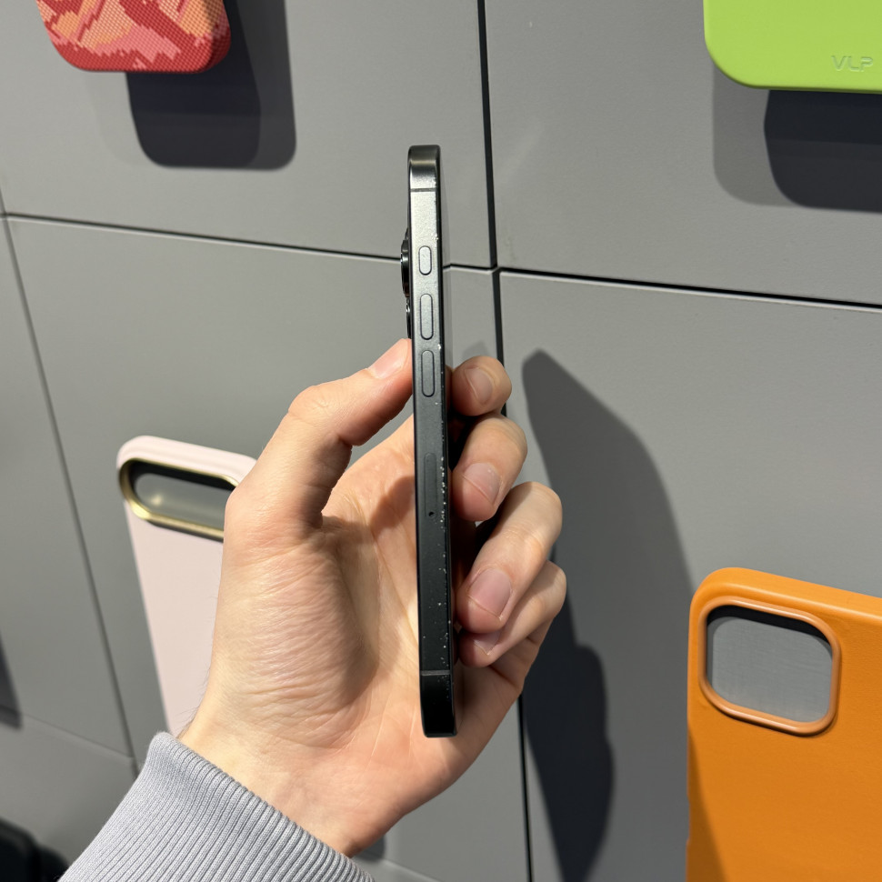 Смартфон Apple iPhone 16 Pro 256GB Черный (Black Titanium) (Б/У)